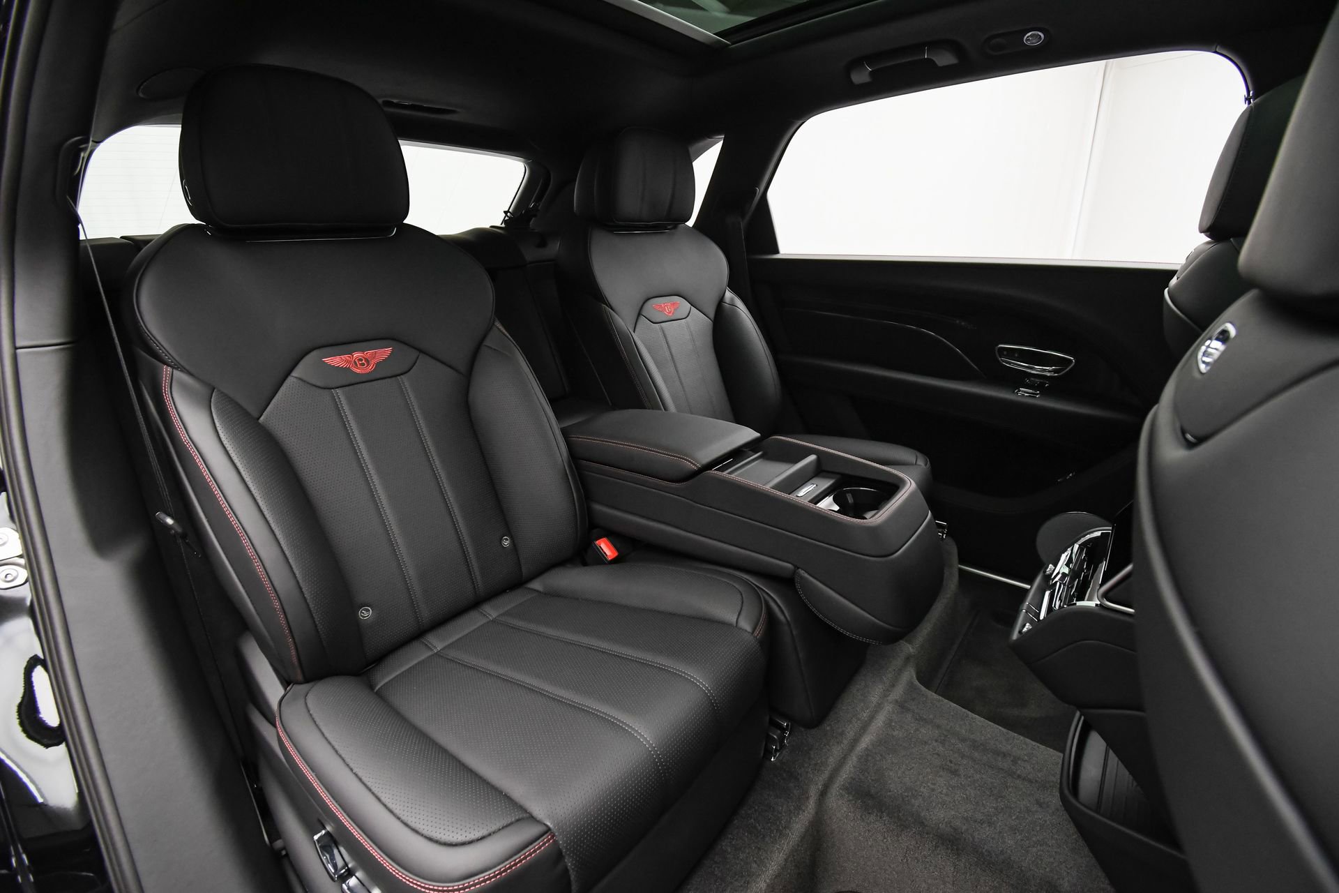 New 2024 Bentley Bentayga Extended Wheelbase image 48