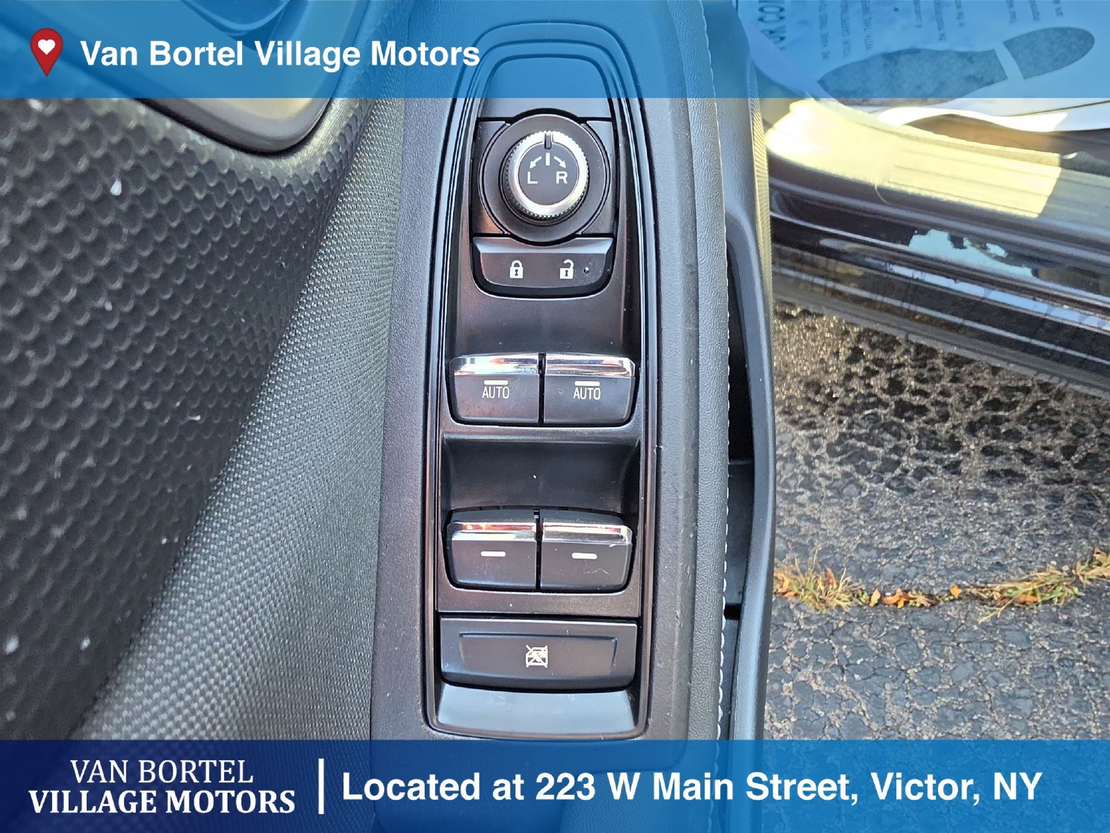 Used 2019 Subaru Forester Premium w/ All-Weather Package AWD/4WD image 11