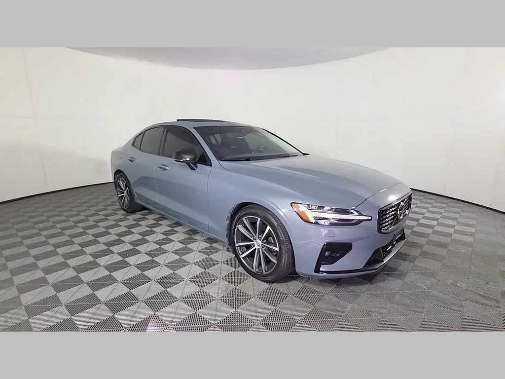 Used 2022 Volvo S60 B5 Momentum AWD/4WD image 34