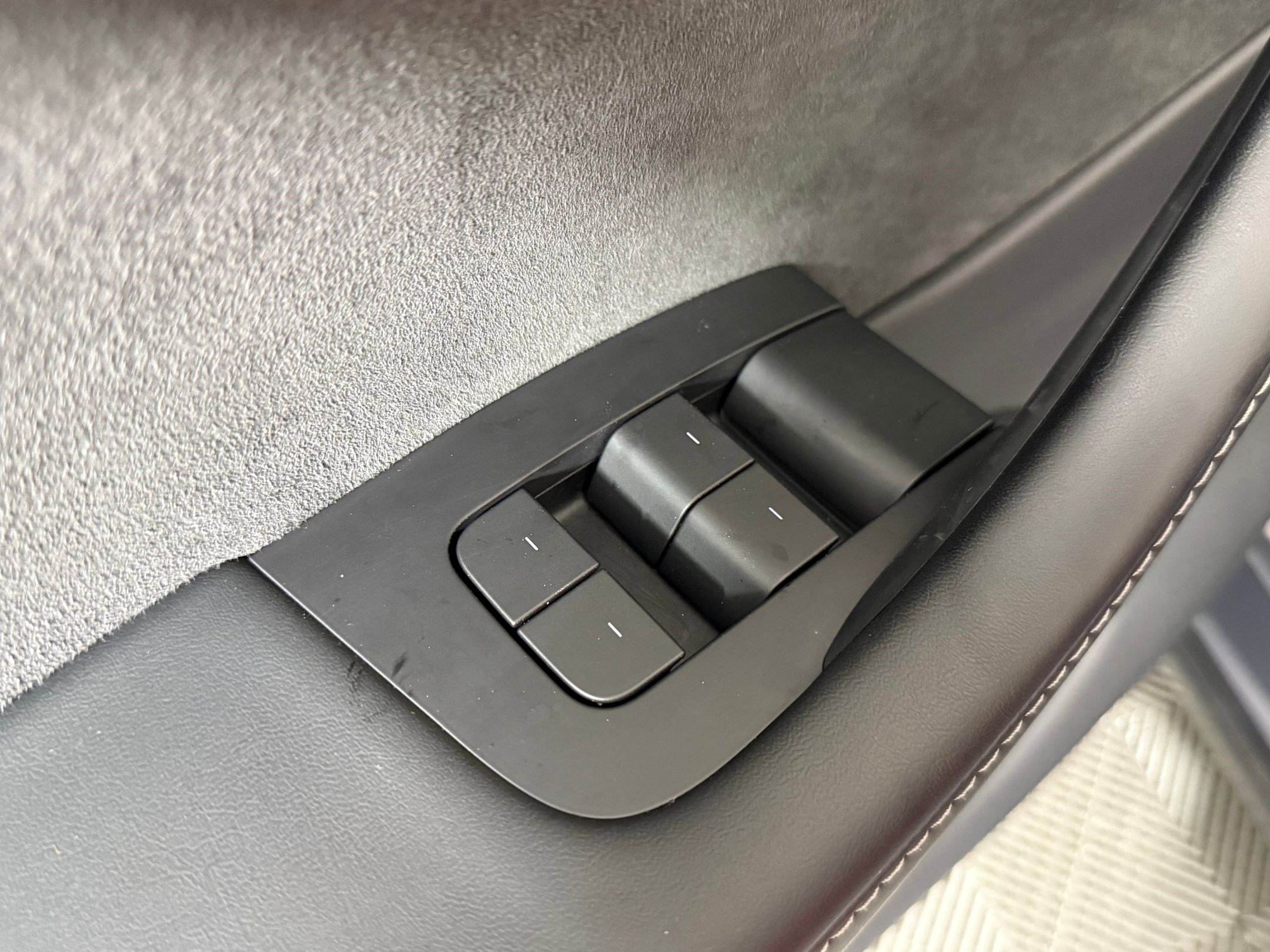 Used 2022 Tesla Model Y Long Range image 21