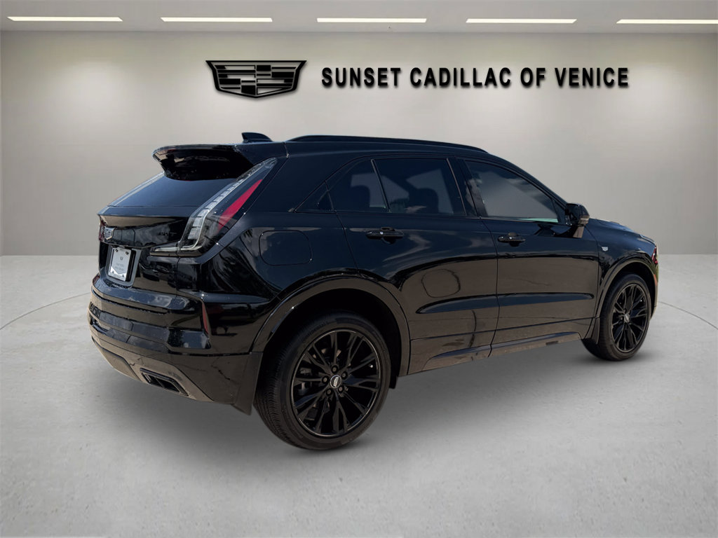 Used 2025 Cadillac XT4 Sport w/ LPO, Onyx Lite Package AWD/4WD image 3