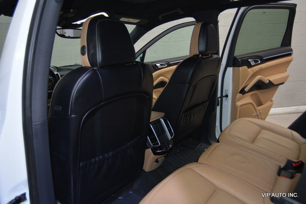 Used 2016 Porsche Cayenne image 20