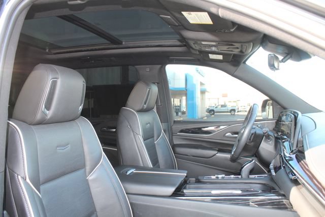 Certified 2023 Cadillac Escalade Sport w/ Touring Package AWD/4WD image 17
