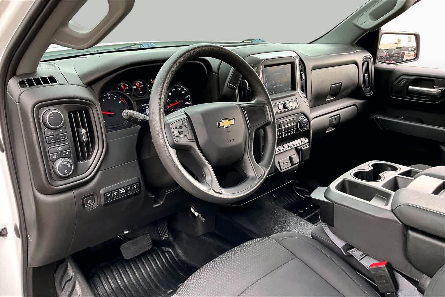 Used 2023 Chevrolet Silverado 1500 W/T w/ WT Value Package AWD/4WD image 18
