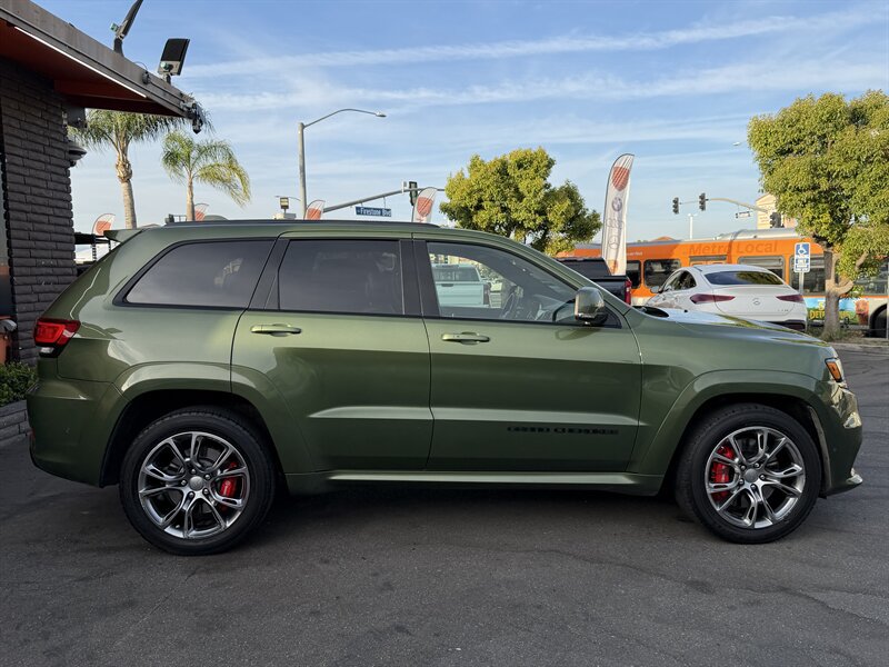 Used 2020 Jeep Grand Cherokee SRT AWD/4WD image 22