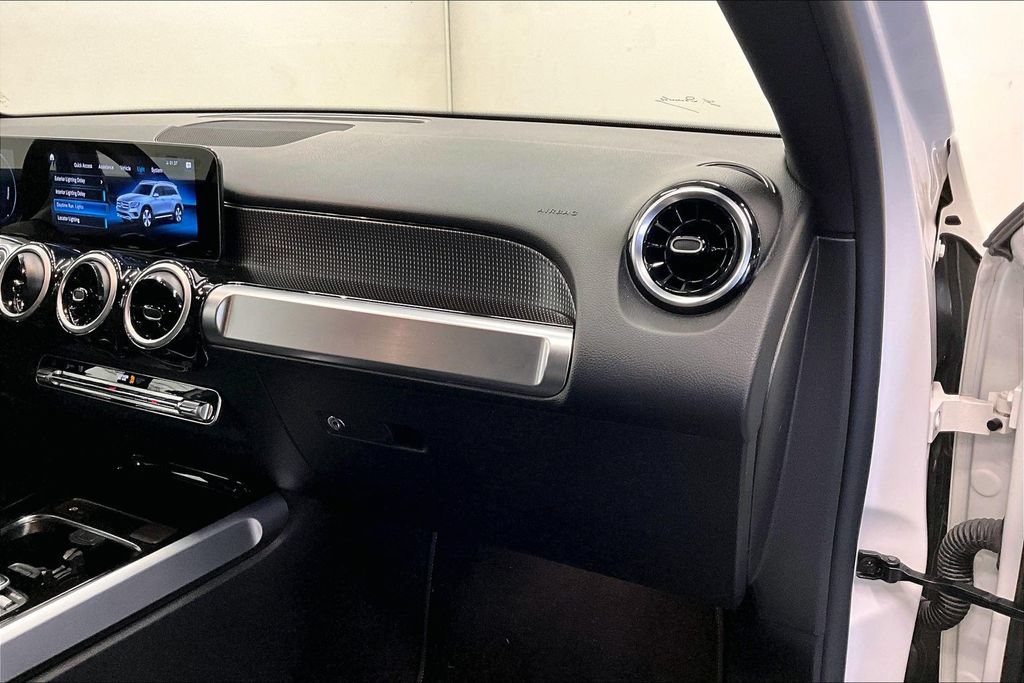 Used 2022 Mercedes-Benz GLB 250 image 15