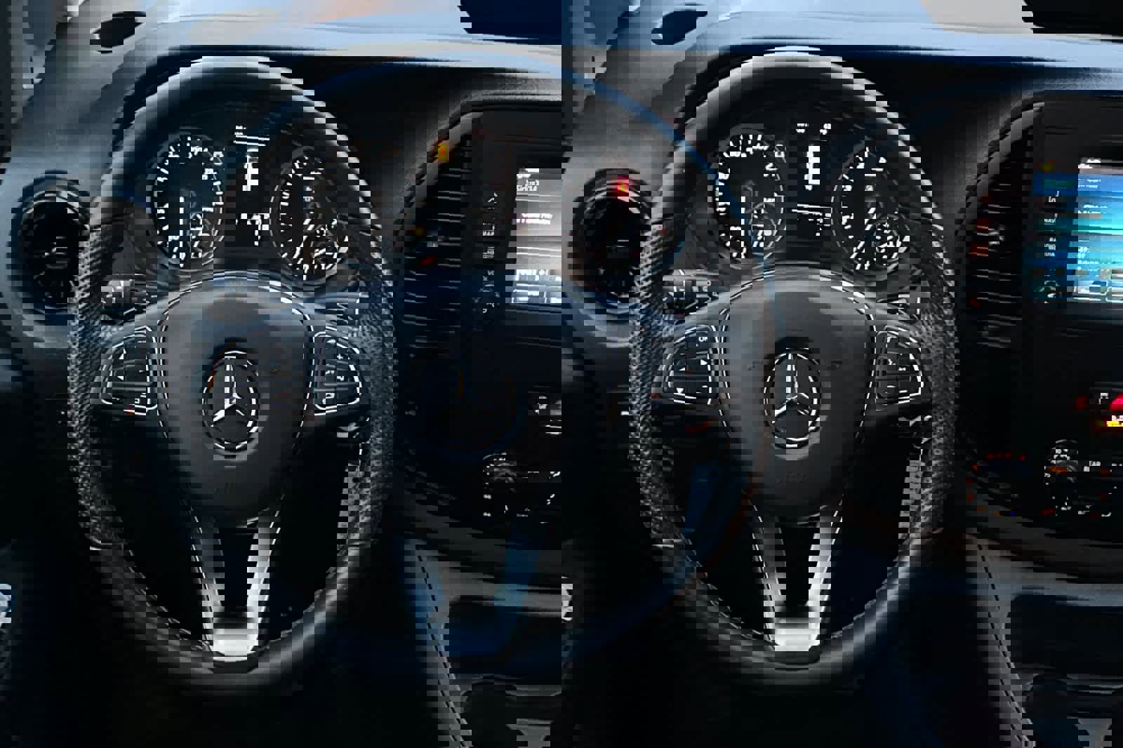 Used 2023 Mercedes-Benz Metris Passenger image 13