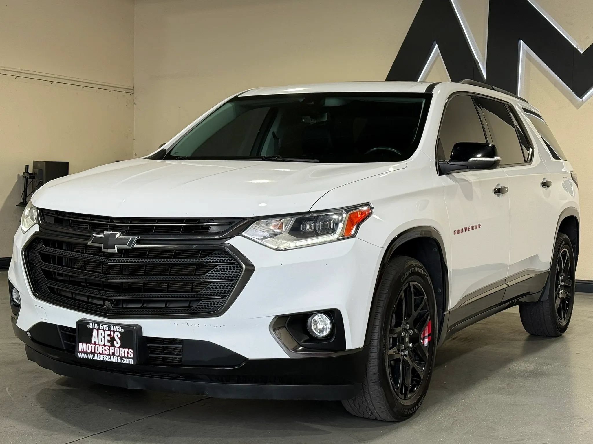 Used 2021 Chevrolet Traverse Premier w/ Redline Edition AWD/4WD image 1