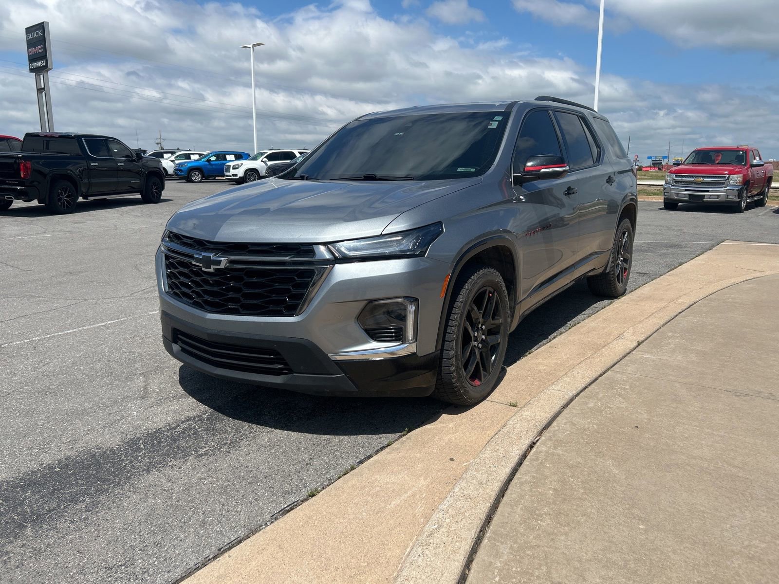 Used 2023 Chevrolet Traverse Premier w/ Redline Edition