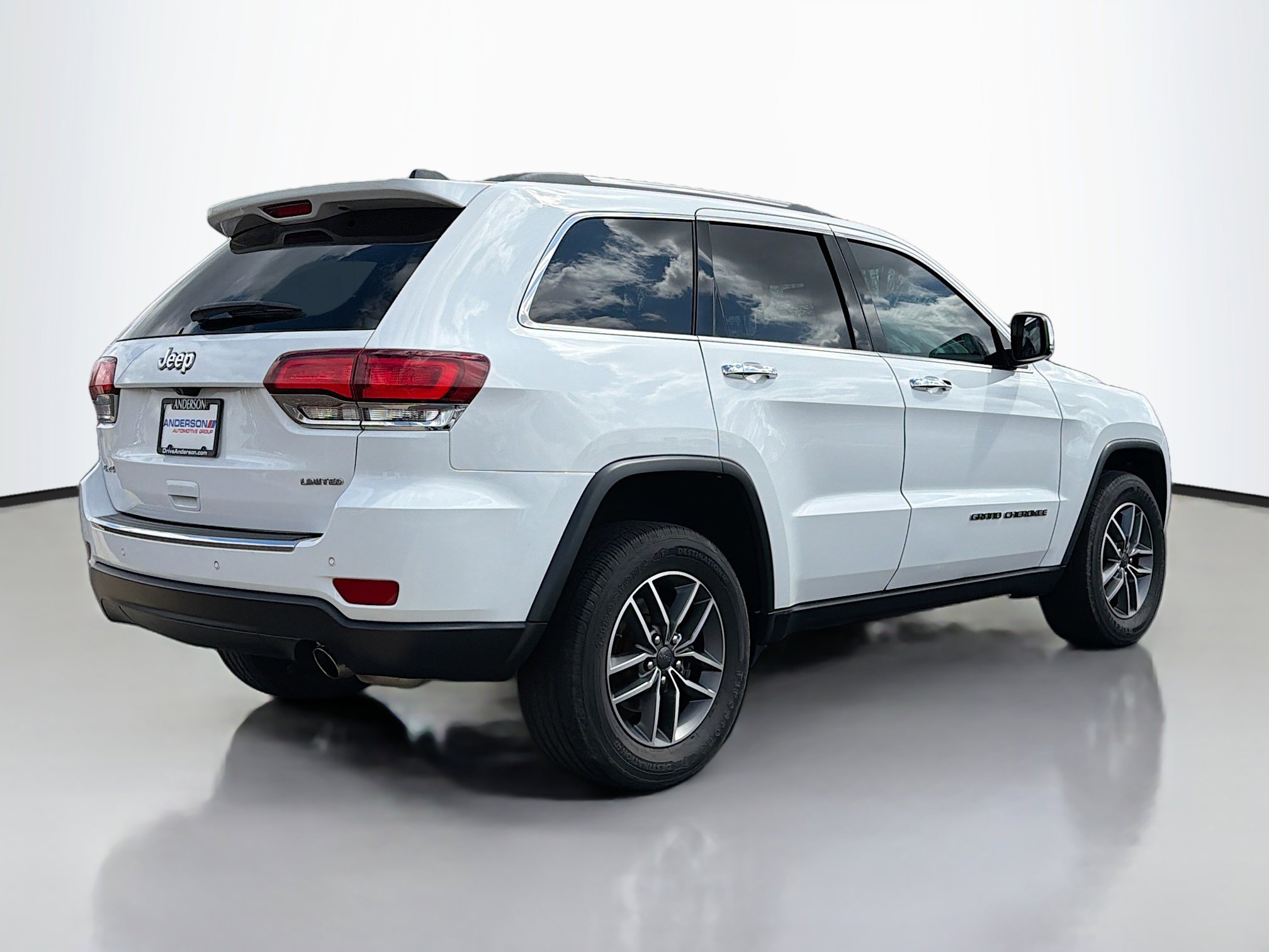 Used 2021 Jeep Grand Cherokee Limited AWD/4WD image 2