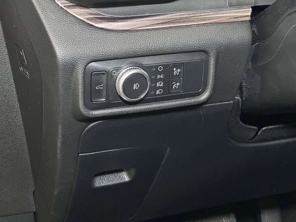 Used 2020 Ford Explorer Limited image 26