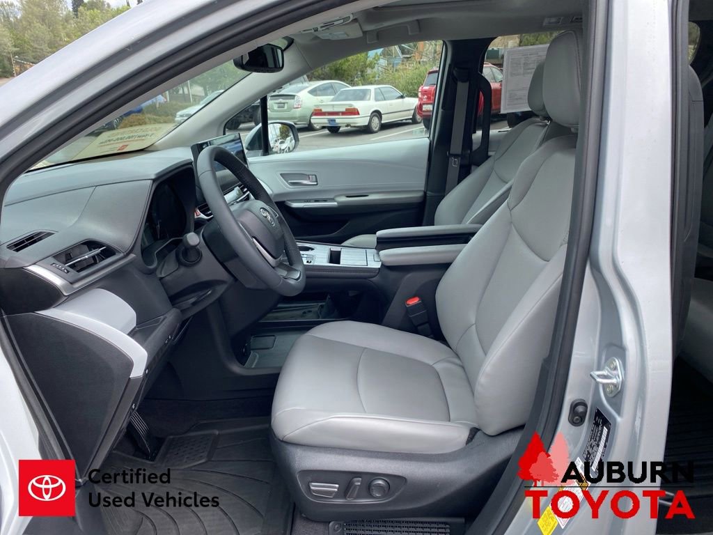 Certified 2025 Toyota Sienna XLE AWD/4WD image 33
