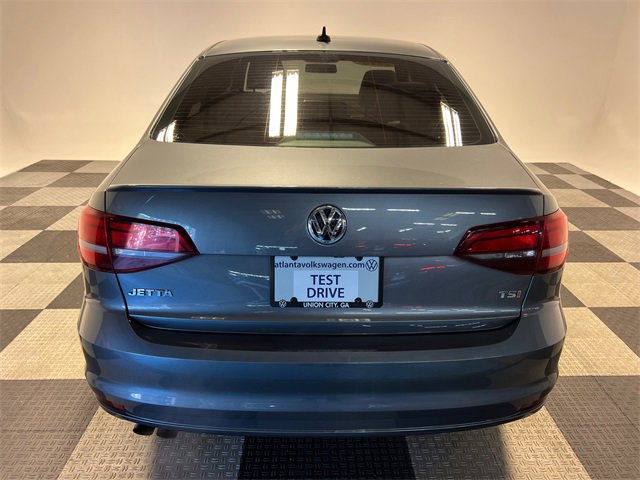 Used 2016 Volkswagen Jetta Sport image 4