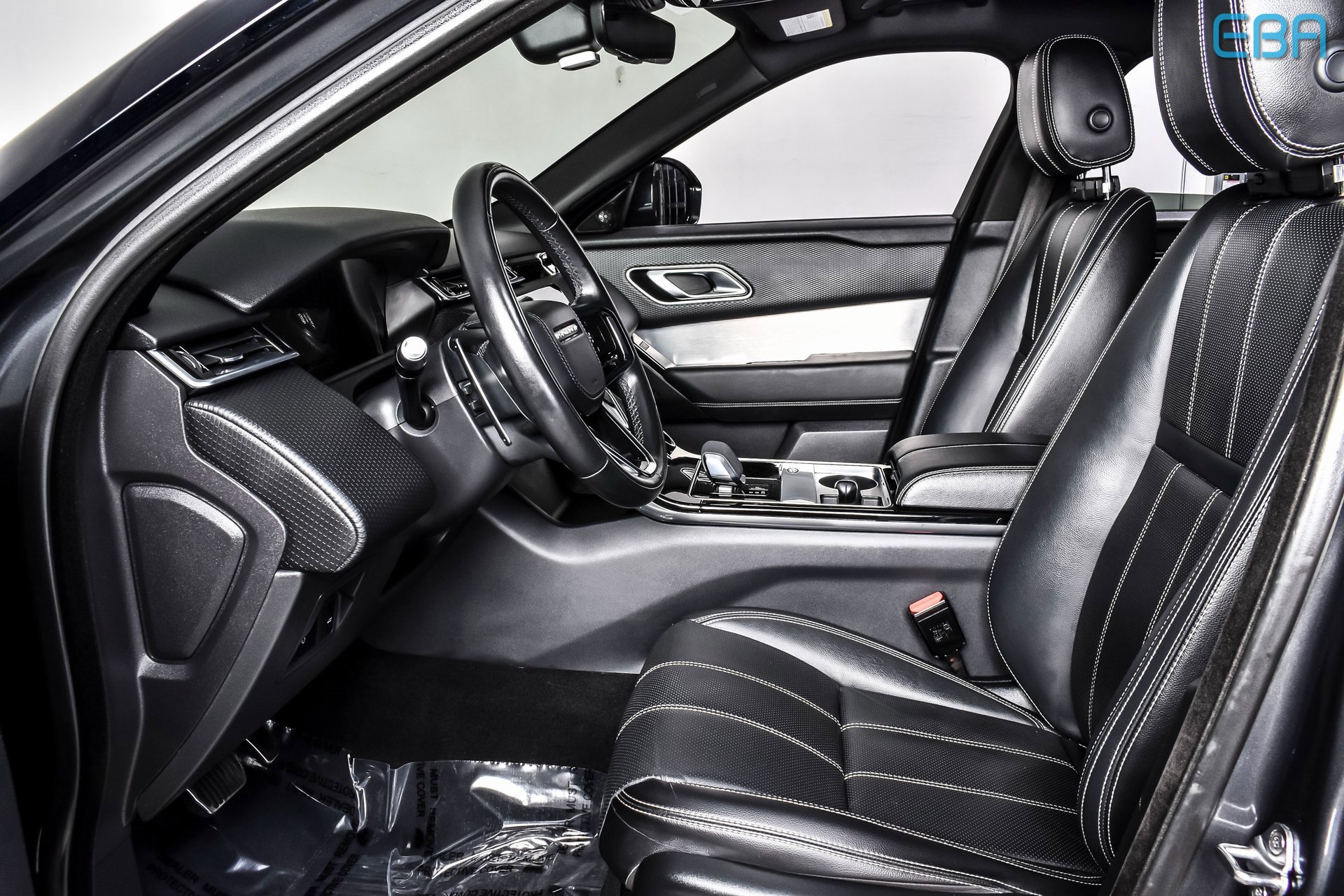 Used 2021 Land Rover Range Rover Velar R-Dynamic S image 16