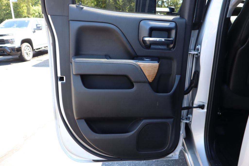 Used 2015 Chevrolet Silverado 2500 LTZ w/ Snow Plow Prep Package AWD/4WD image 20
