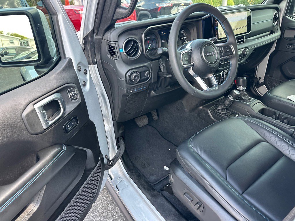 Used 2024 Jeep Wrangler High Altitude AWD/4WD image 6