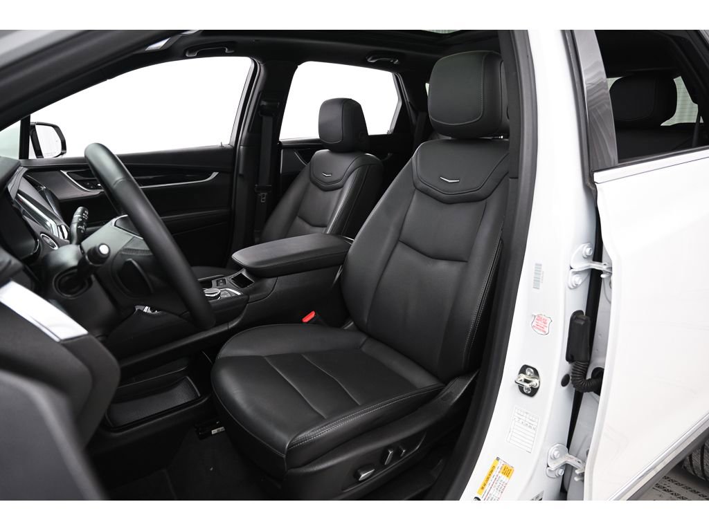 Certified 2025 Cadillac XT5 Premium Luxury image 36