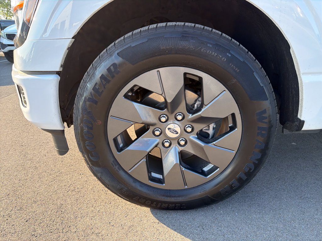 Used 2025 Ford F150 STX w/ Equipment Group 200A RWD image 2