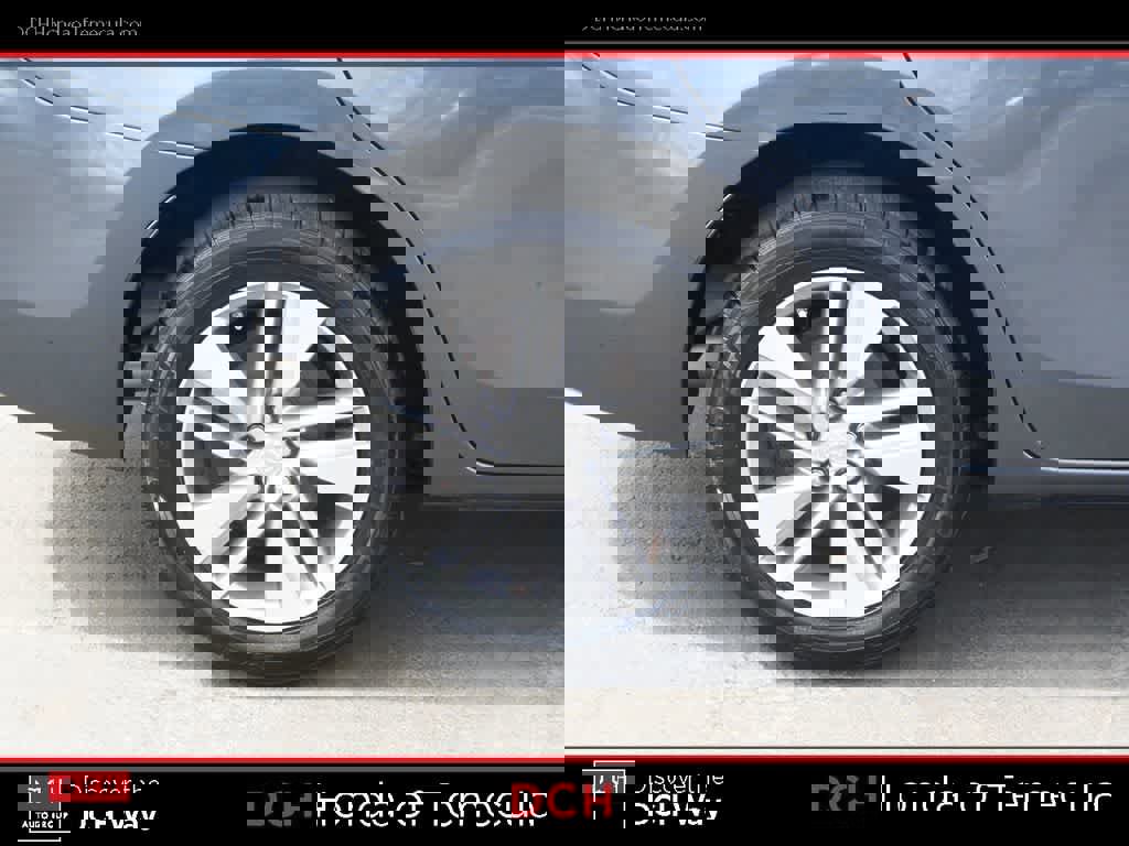 Used 2014 Toyota Corolla LE image 23