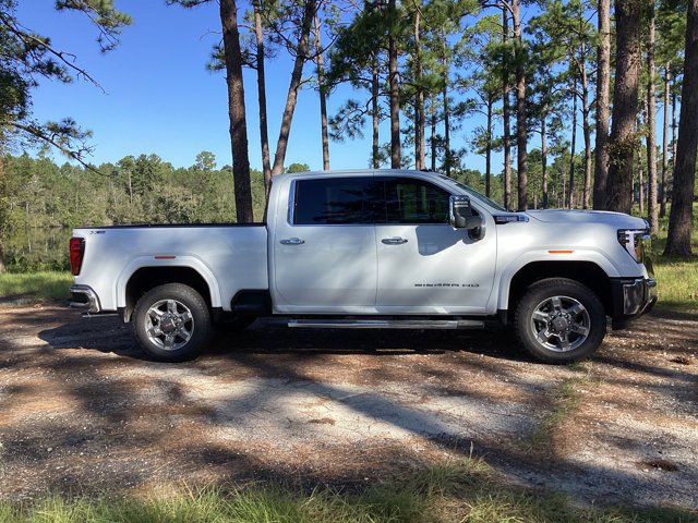 New 2025 GMC Sierra 2500 SLT w/ SLT Premium Package image 4