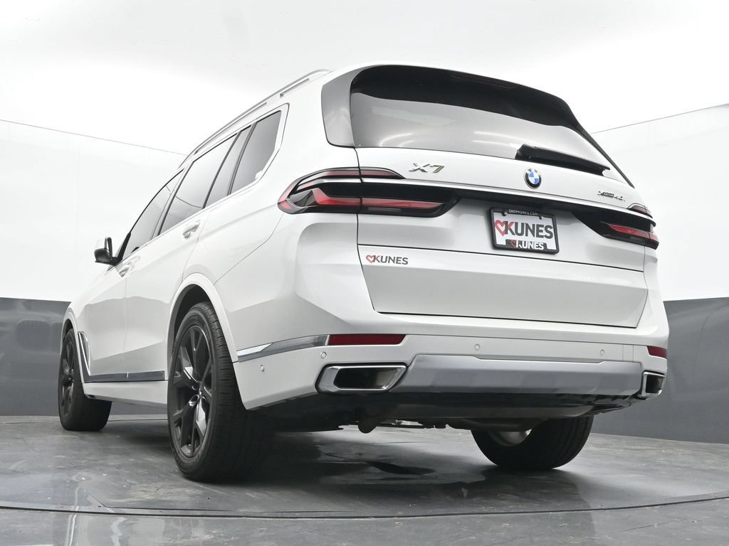 Used 2023 BMW X7 xDrive40i AWD/4WD image 46
