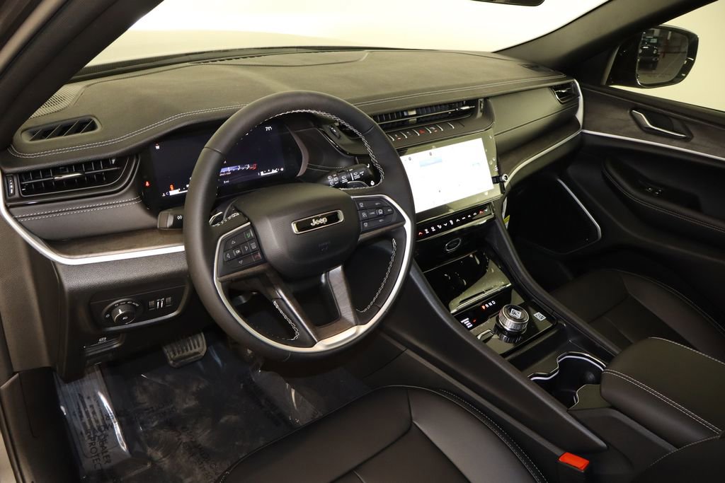 New 2026 Jeep Grand Cherokee Limited image 28