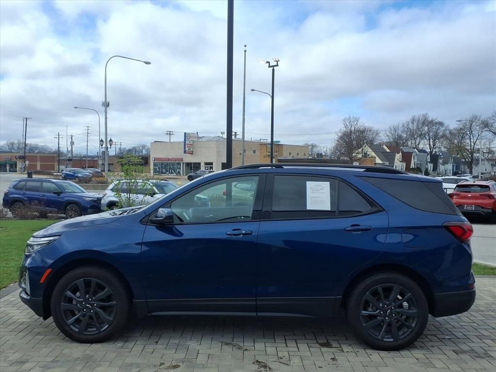 Used 2022 Chevrolet Equinox RS w/ LPO, Floor Liner Package AWD/4WD image 4