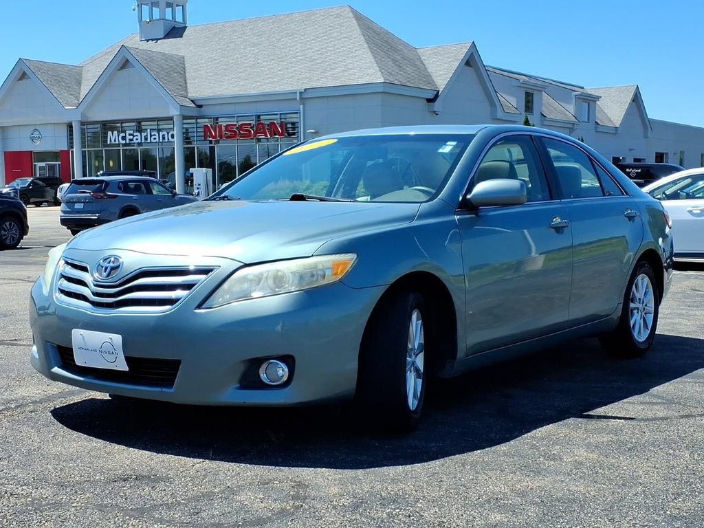 Used 2011 Toyota Camry XLE w/ SE/XLE Extra-Value Pkg FWD image 6
