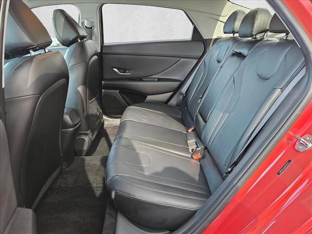 Used 2023 Hyundai Elantra Limited FWD image 16