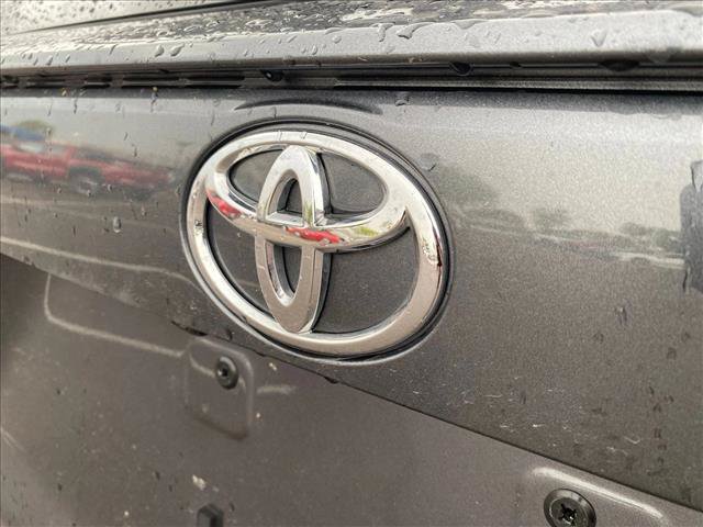Used 2025 Toyota RAV4 XLE AWD/4WD image 16