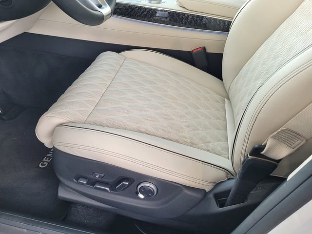 Used 2025 Genesis GV70 3.5T Sport w/ Sport Prestige Package image 15