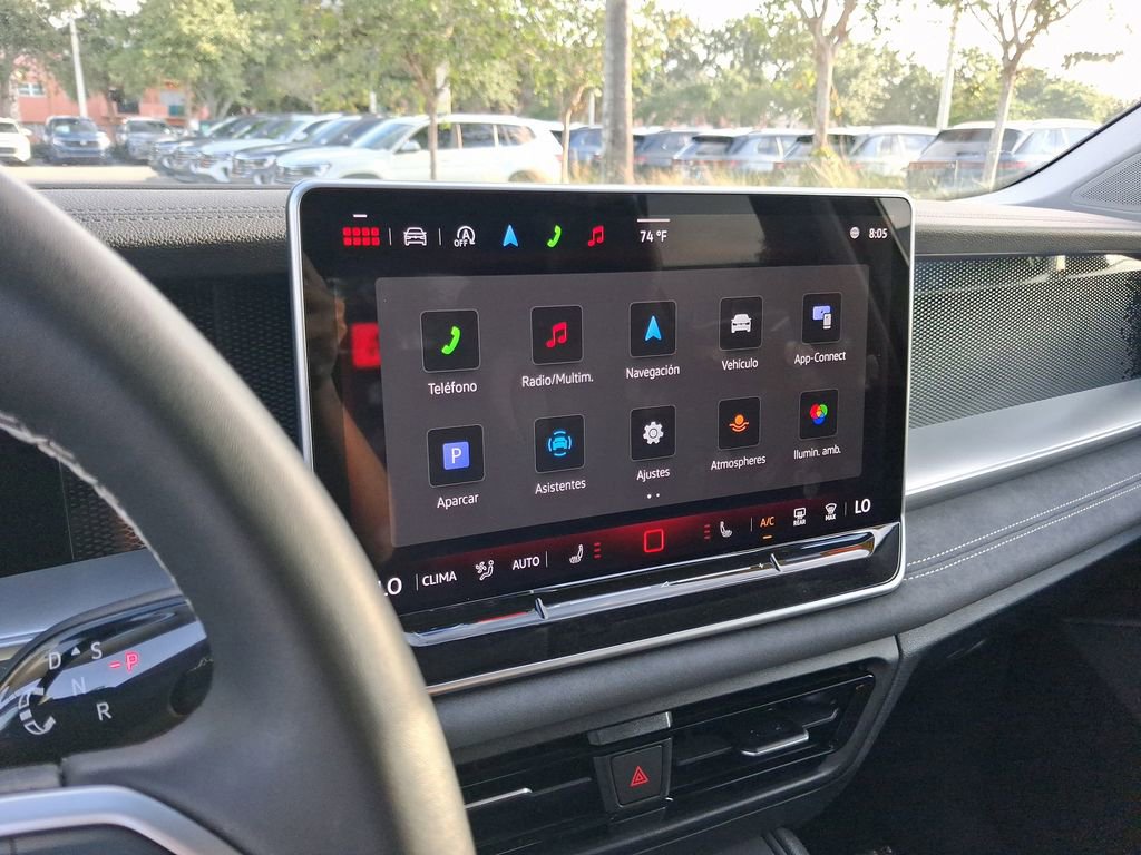 Certified 2025 Volkswagen Tiguan SE image 21