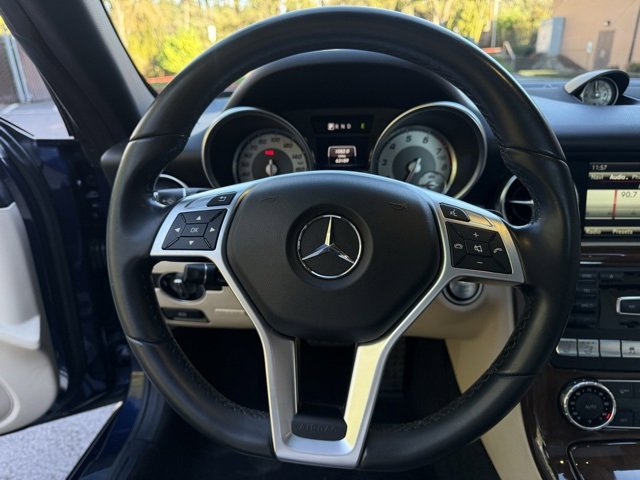 Used 2016 Mercedes-Benz SLK 300 image 11