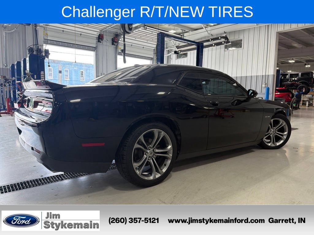 Used 2020 Dodge Challenger R/T RWD image 9
