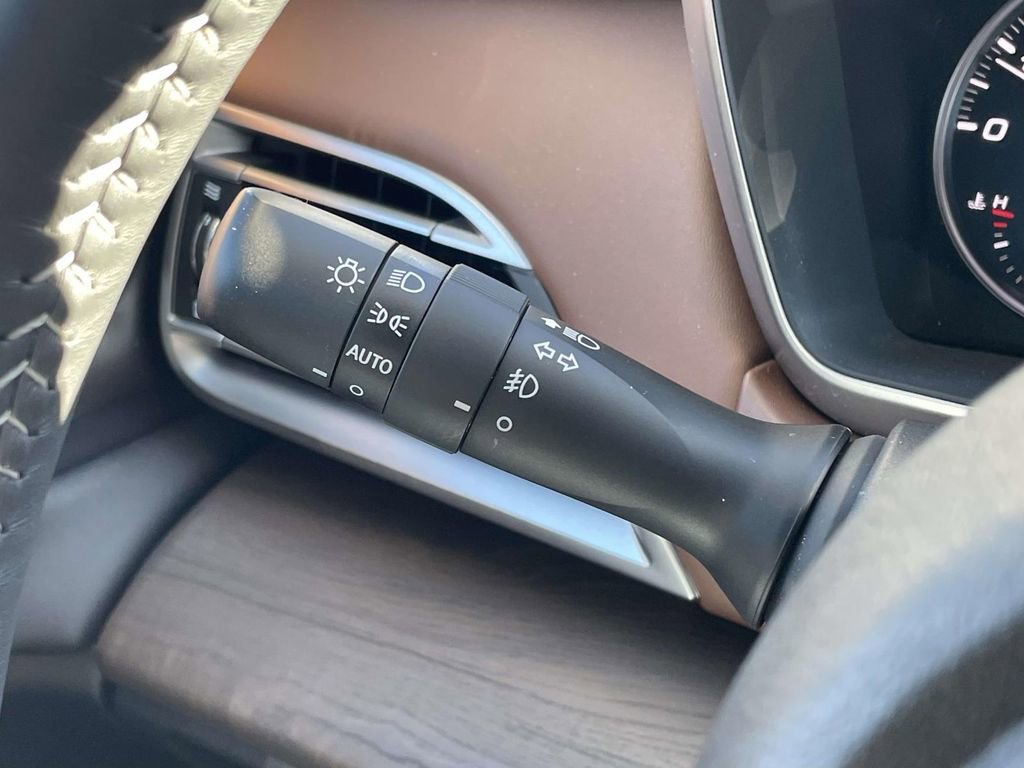 Used 2025 Subaru Outback Touring XT w/ Tech Package 2 image 12