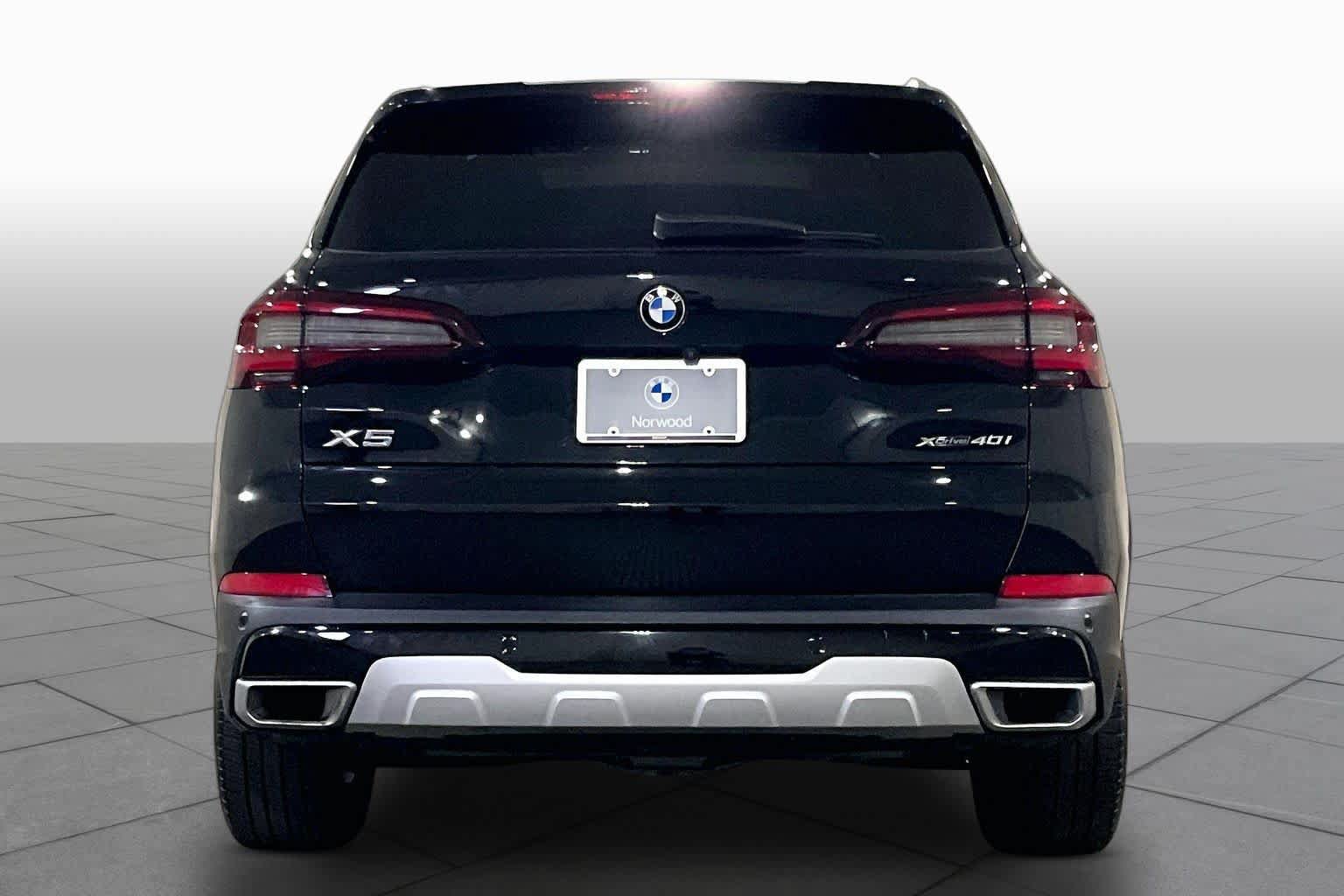 Used 2022 BMW X5 xDrive40i AWD/4WD image 4
