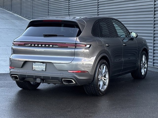 Used 2025 Porsche Cayenne image 7