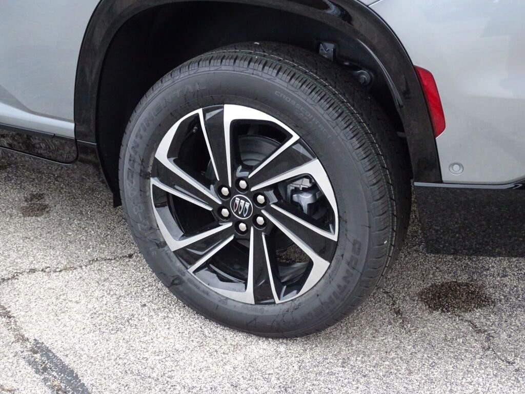 New 2025 Buick Enclave Sport Touring w/ Super Cruise Package image 18