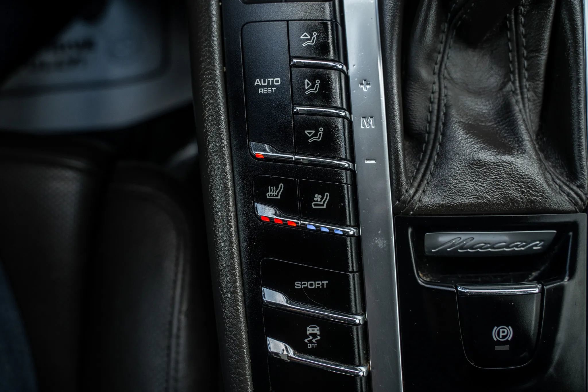 Used 2018 Porsche Macan S image 37