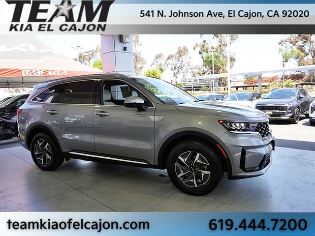 Certified 2023 Kia Sorento EX FWD image 9