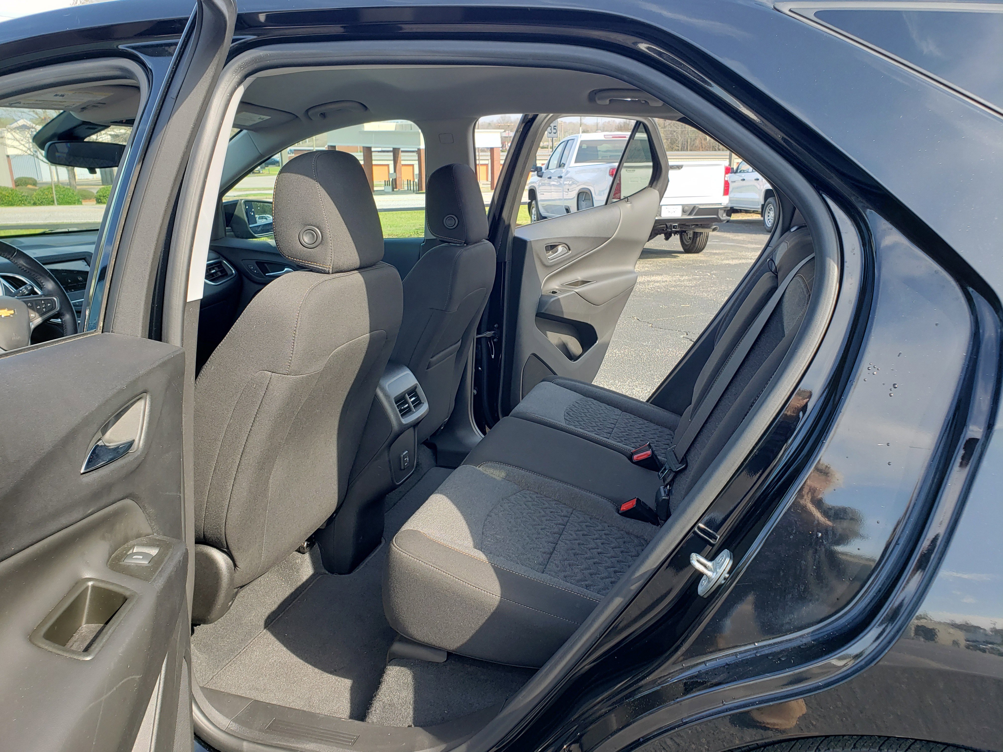 Used 2022 Chevrolet Equinox LT w/ Driver Convenience Package image 35