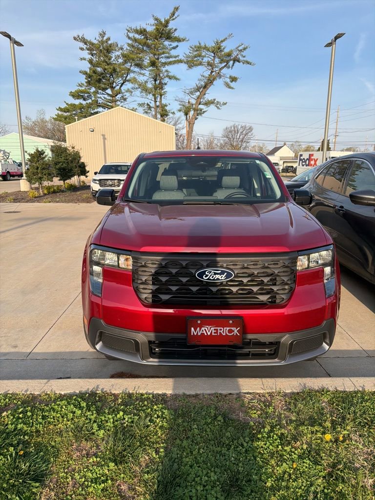 Used 2025 Ford Maverick XLT w/ XLT Luxury Package image 2