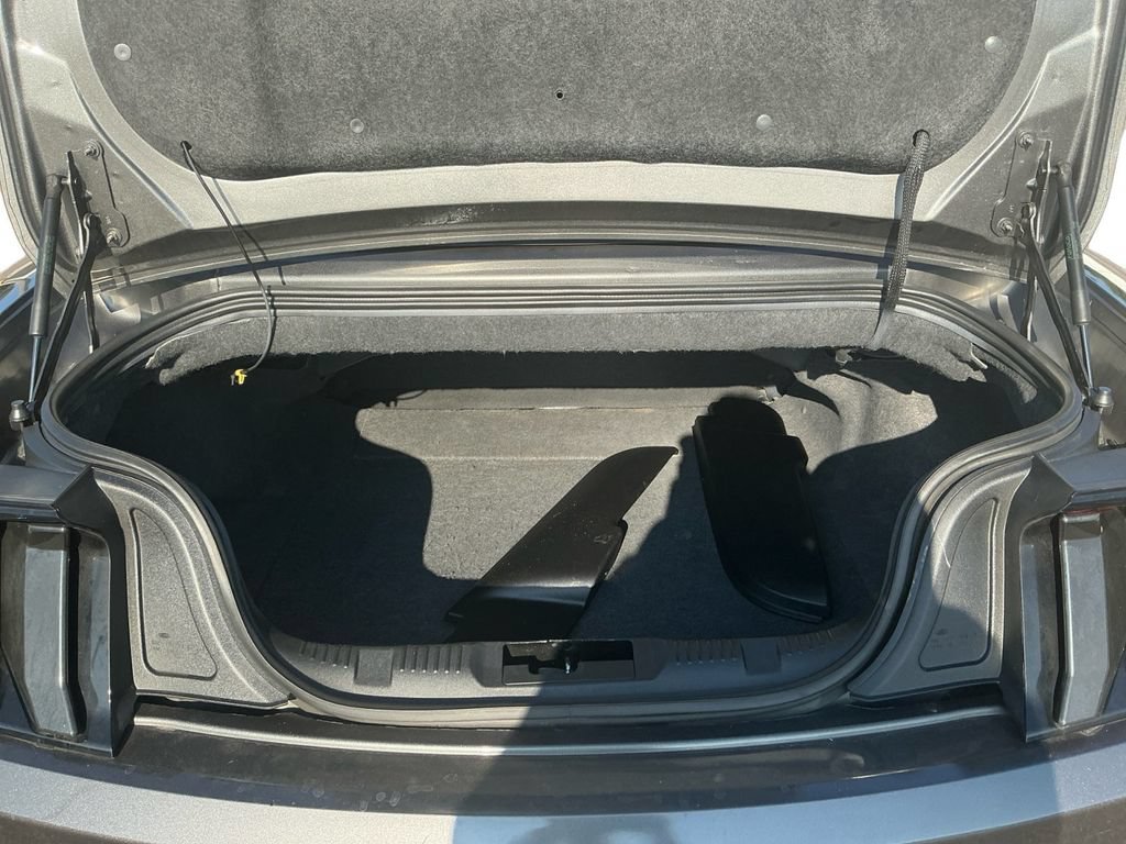 Used 2018 Ford Mustang Premium RWD image 24