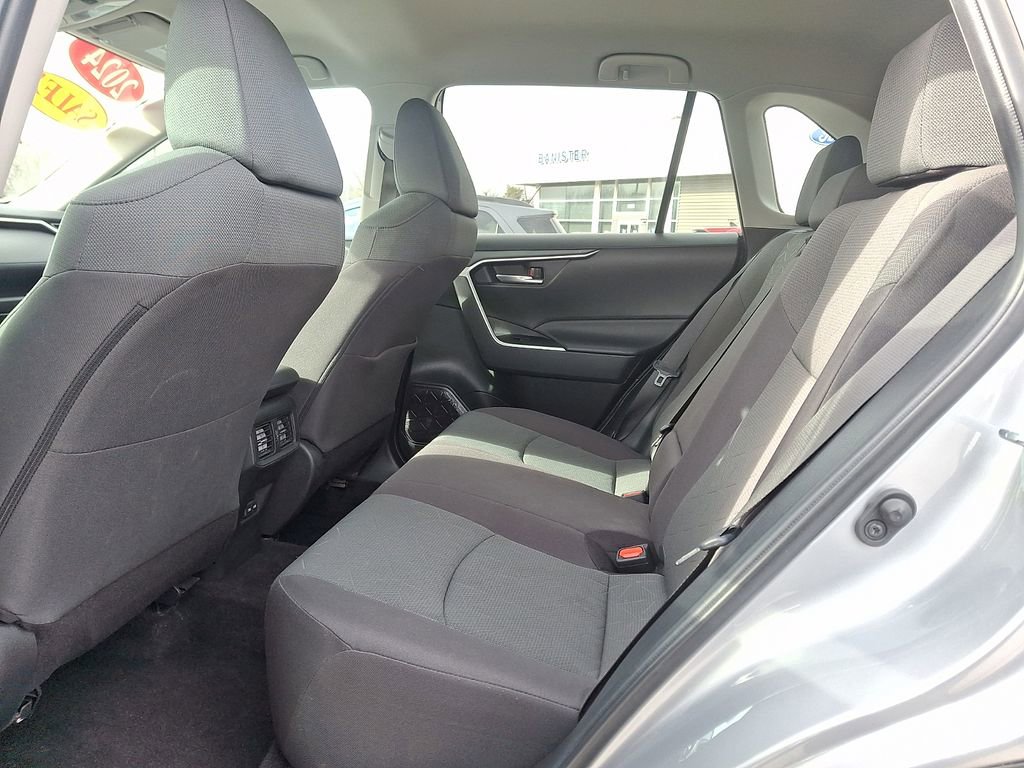 Used 2024 Toyota RAV4 XLE image 10