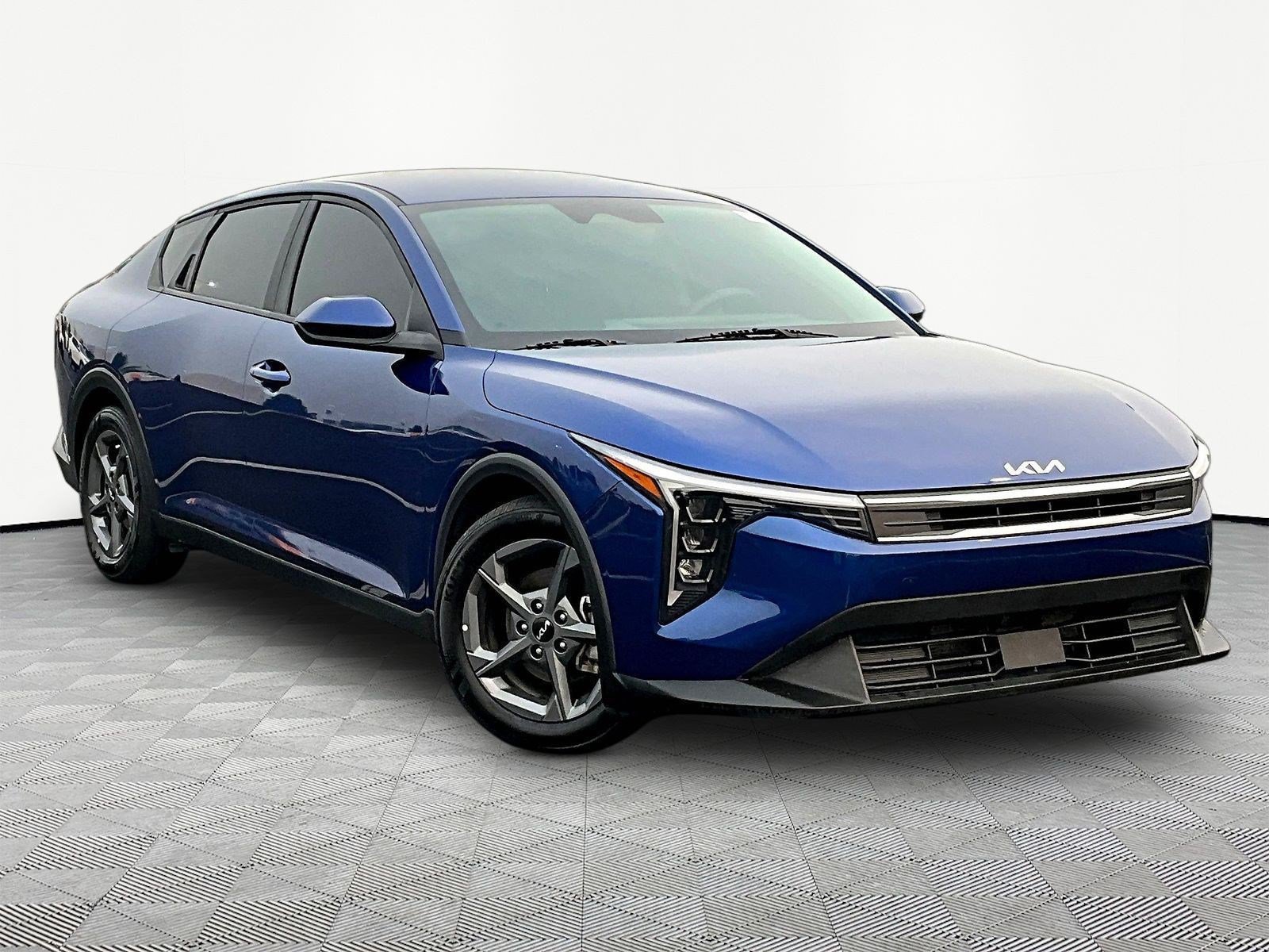 Used 2025 Kia K4 FWD image 3