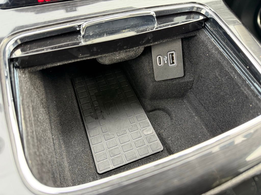 Used 2023 Lincoln Nautilus Reserve w/ Equipment Group 201A image 24