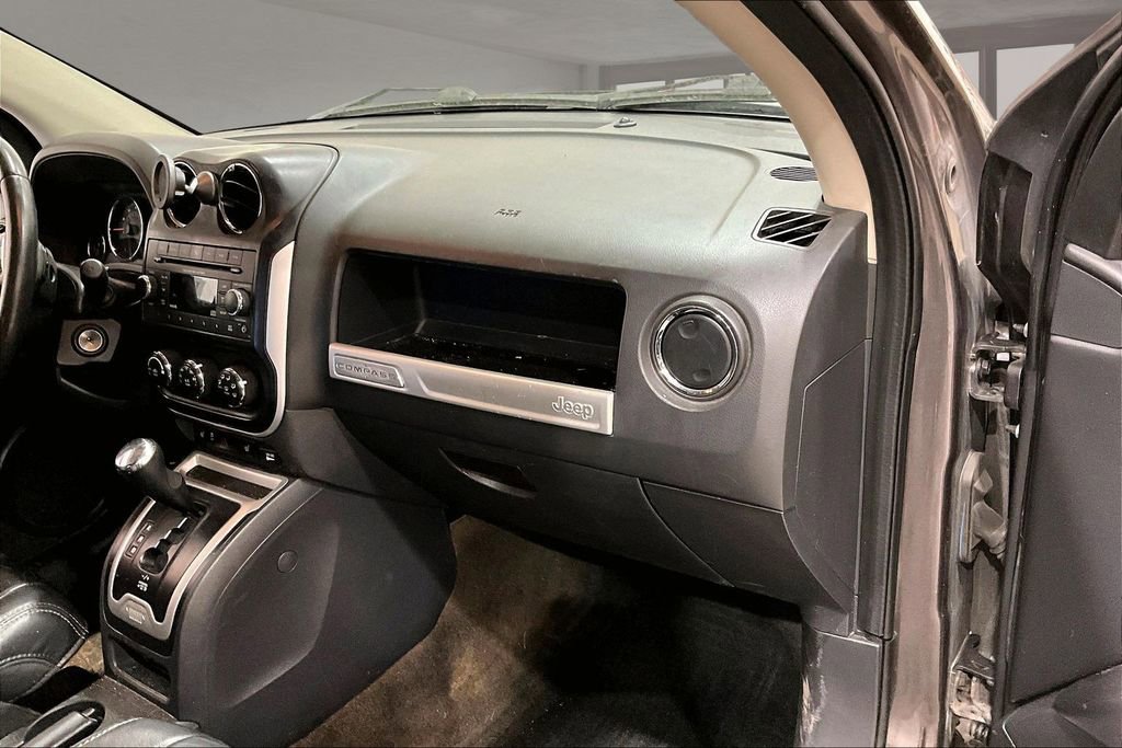 Used 2016 Jeep Compass High Altitude FWD image 17