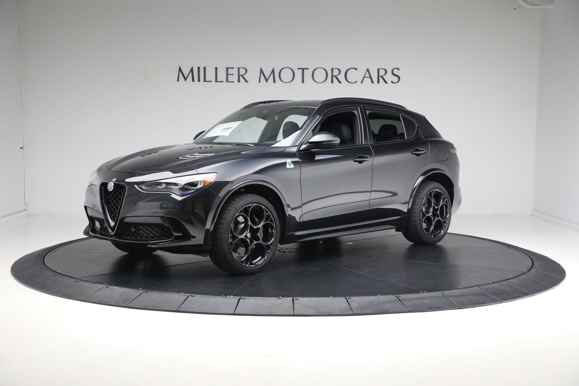 New 2024 Alfa Romeo Stelvio Quadrifoglio w/ Active Assist Plus Package AWD/4WD image 5