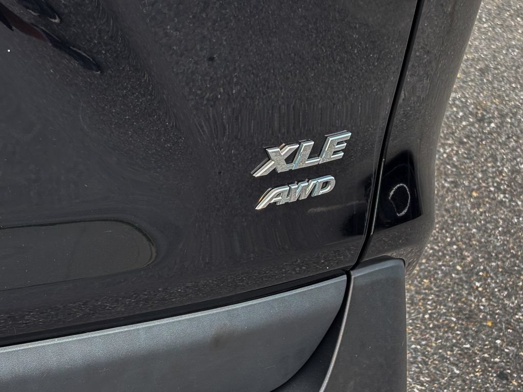 Used 2025 Toyota RAV4 XLE AWD/4WD image 14