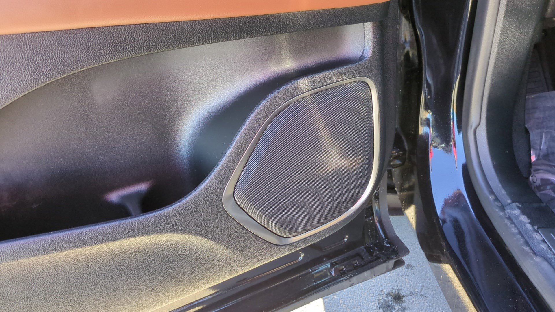 Used 2022 Lincoln Nautilus Reserve image 13